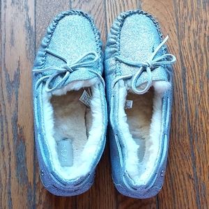 Ugg slippers glitter nwot 9